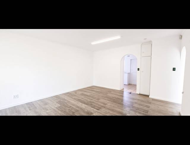 372M² OFFICE TO LET IN TABLE VIEW